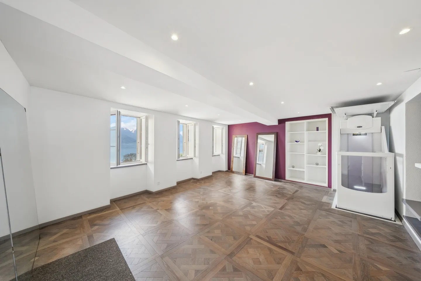 Studio rénové - charme, lumière et vue lac - Photo 1 sur 6