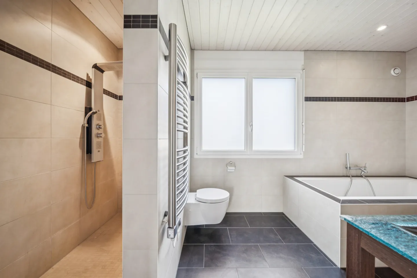 Villa familiale de 10 pièces - Standard équivalent Minergie - Photo 10 of 13