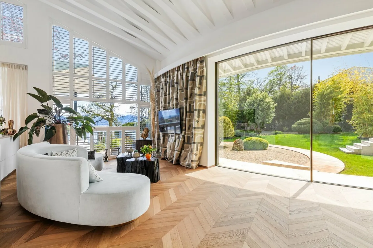 Sublime villa d'architetto a piedi nell'acqua - Foto 7 di 13