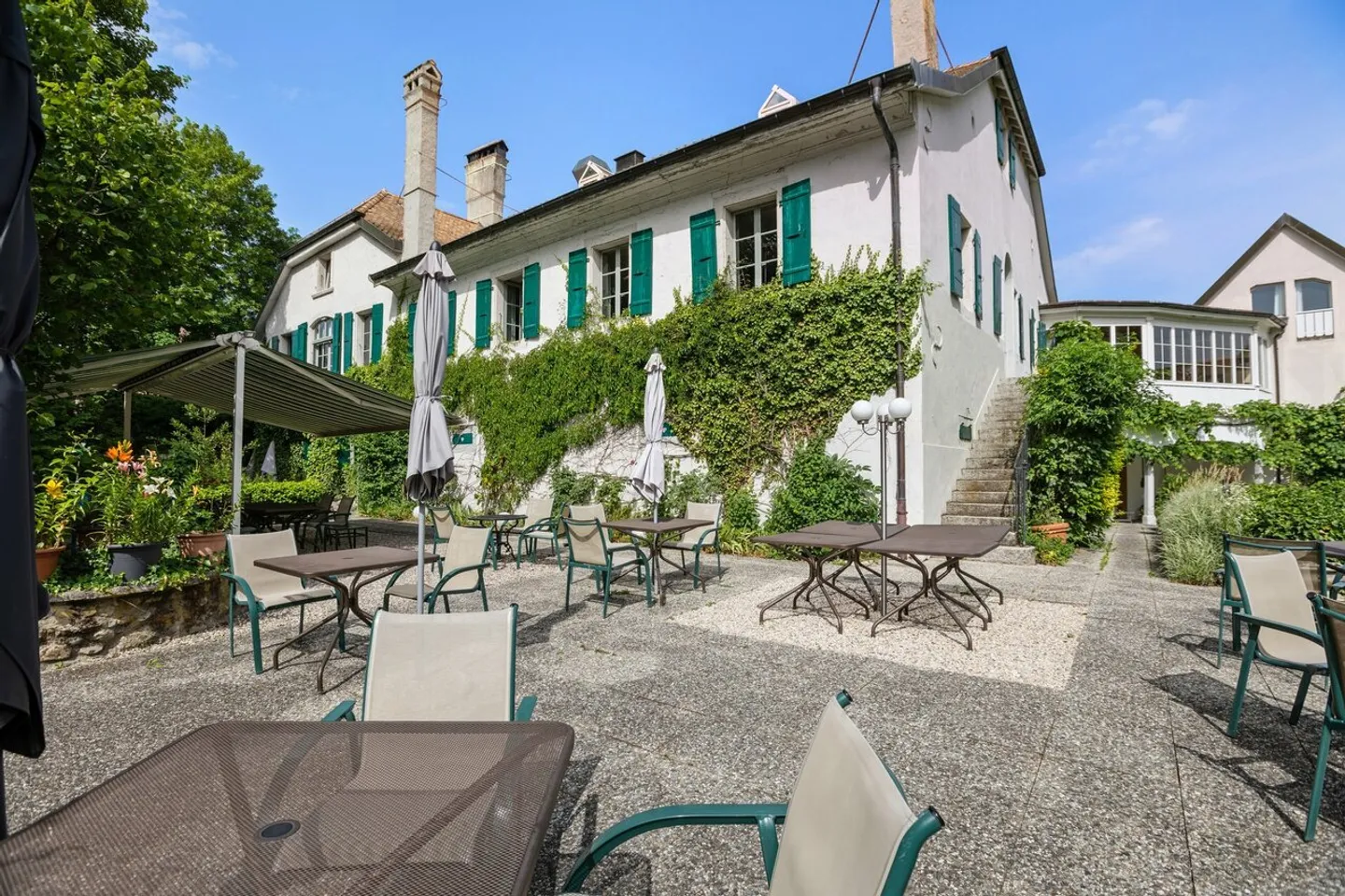 Proprietà prestigiosa nel cuore del villaggio - Foto 3 di 7