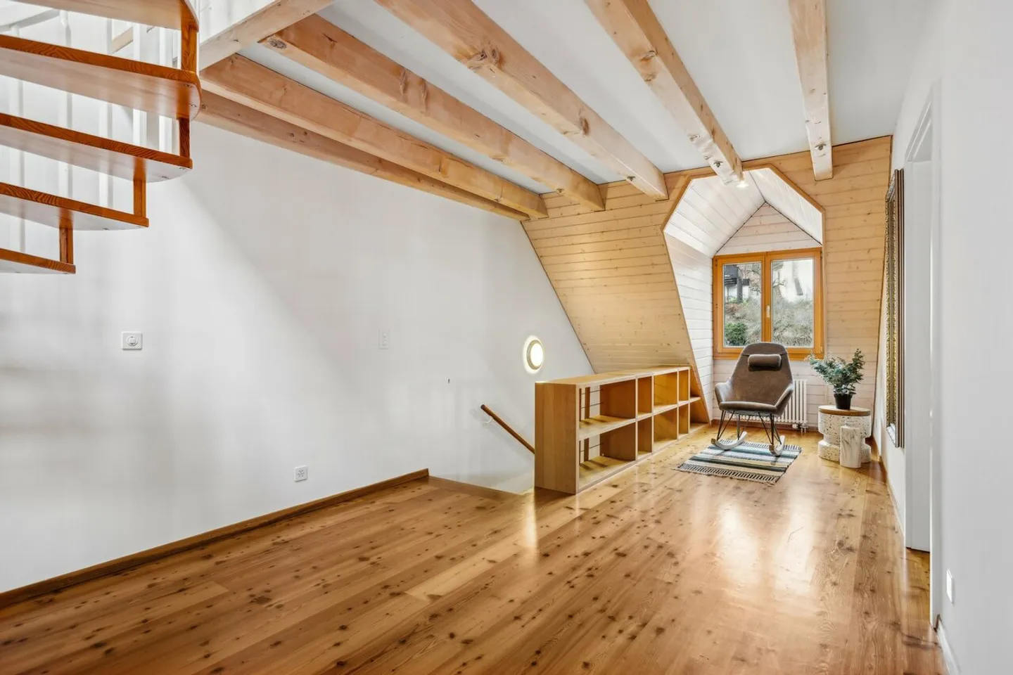 Magnifique appartement dans le vieux bourg d'Aubonne - Photo 5 sur 13