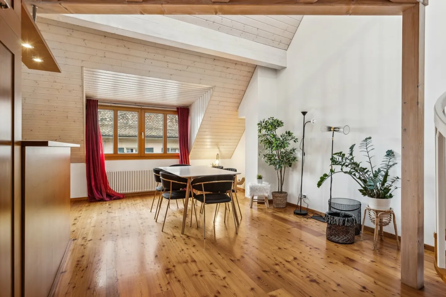 Magnifique appartement dans le vieux bourg d'Aubonne - Photo 2 sur 13