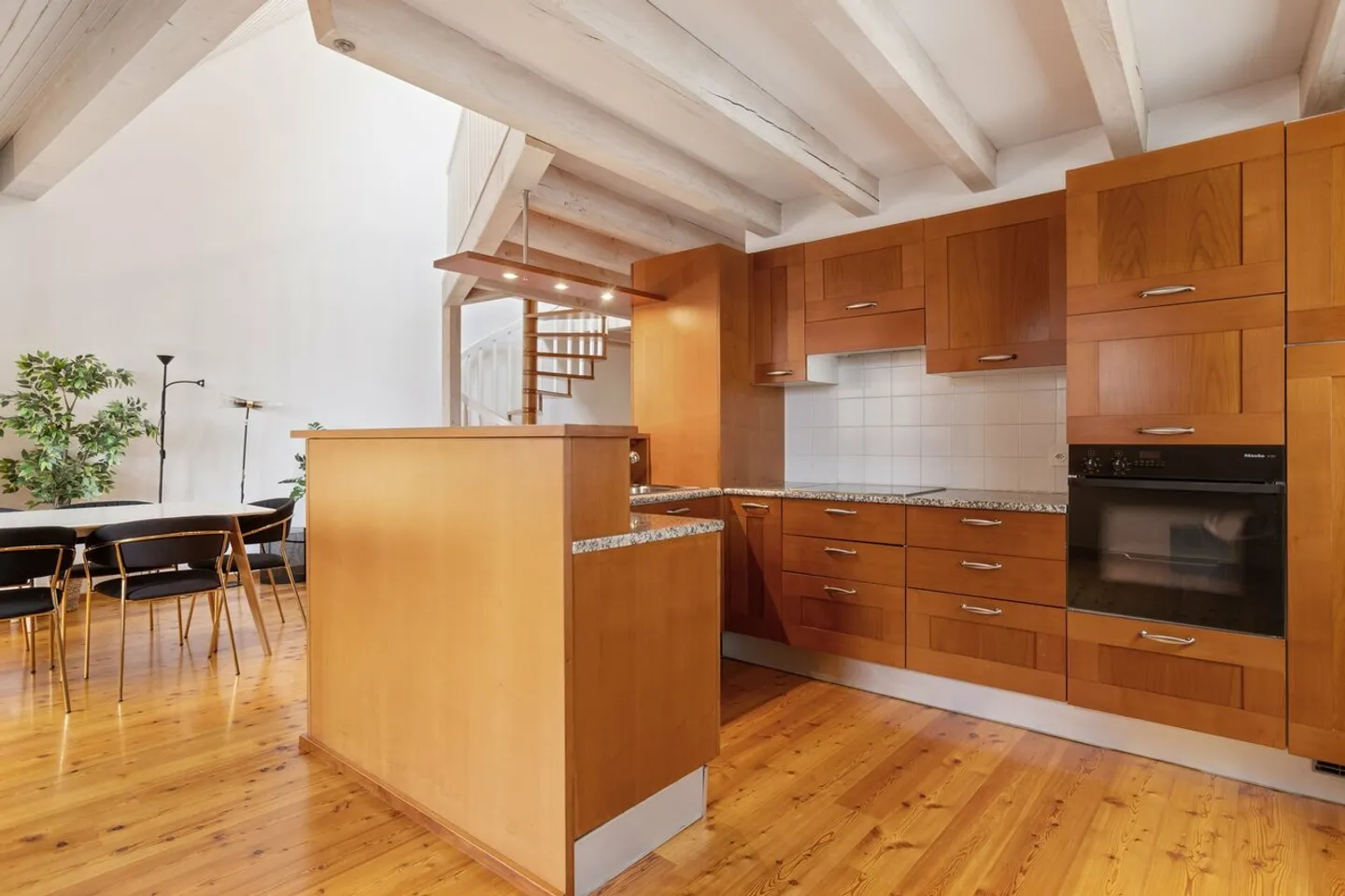Magnifique appartement dans le vieux bourg d'Aubonne - Photo 6 sur 13