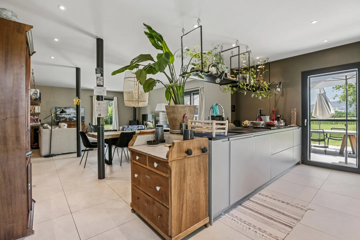 Superb family home in a haven of tranquility! - Photo 9 of 13