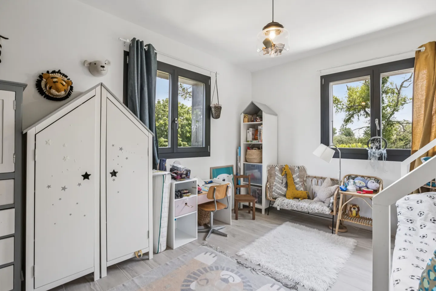 Superb family home in a haven of tranquility! - Photo 13 of 13