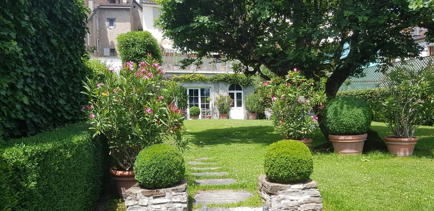 Superba casa borghese di fronte al lago e al Monte Bianco - Foto 3 di 5