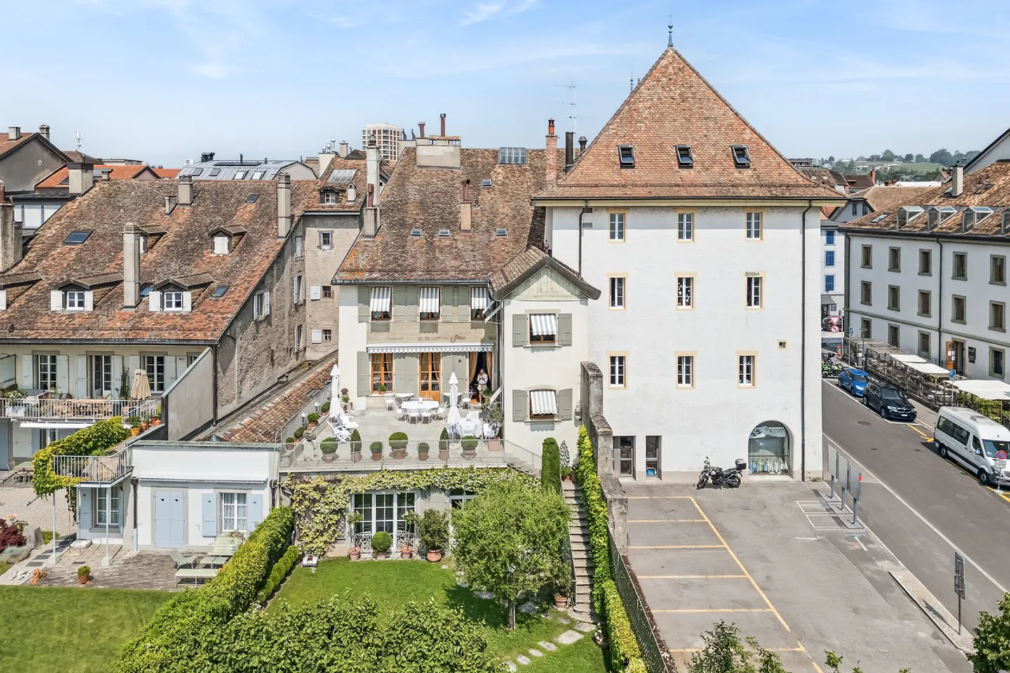 Superba casa borghese di fronte al lago e al Monte Bianco - Foto 1 di 5