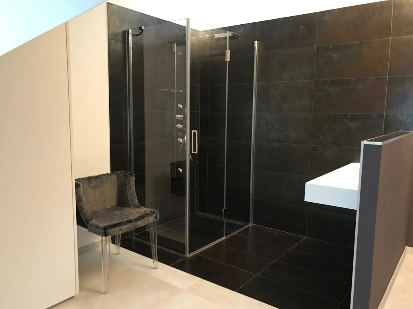 Un appartement en duplex, unique entre nature et élégance - Photo 5 sur 9