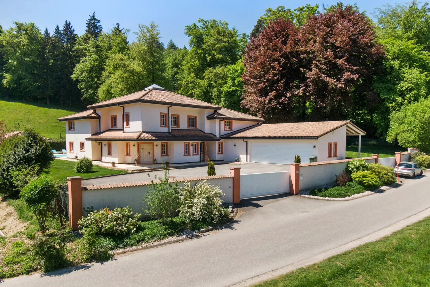 Superbe propriété dans un cadre verdoyant proche de Fribourg - Photo 13 sur 13