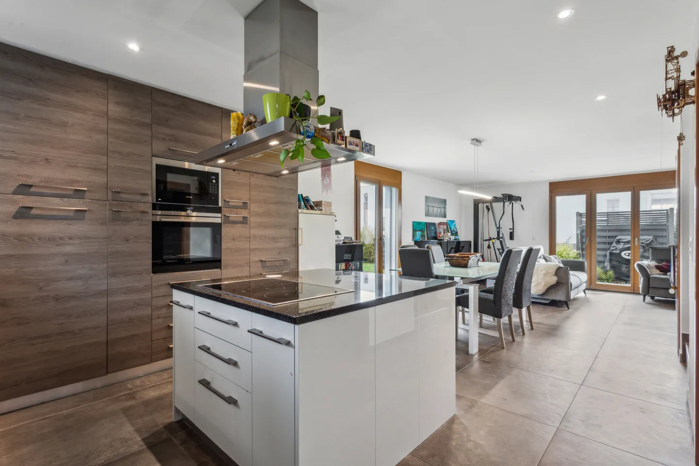 4.5-room adjoining villa ideal for a family - Photo 1 of 10