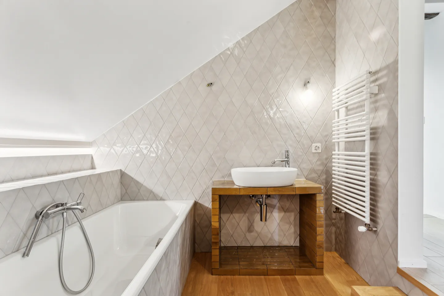 Fattoria splendidamente ristrutturata con piscina interna - Foto 12 di 13