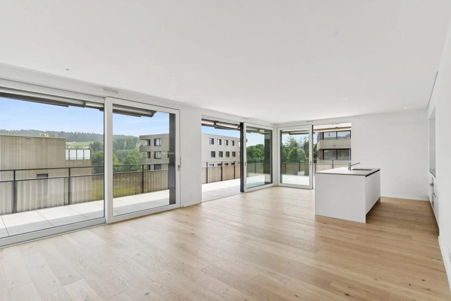 Exceptionnel attique avec vue panoramique dans un éco-quartier moderne - Photo 1 sur 13