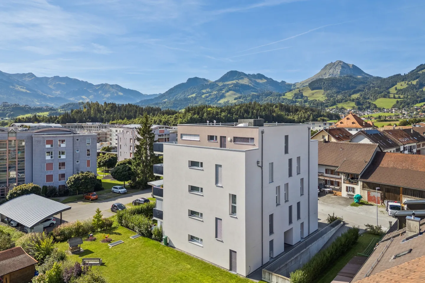 Magnifique Attique de 4,5 pièces avec ascenseur privatif - Photo 6 sur 6
