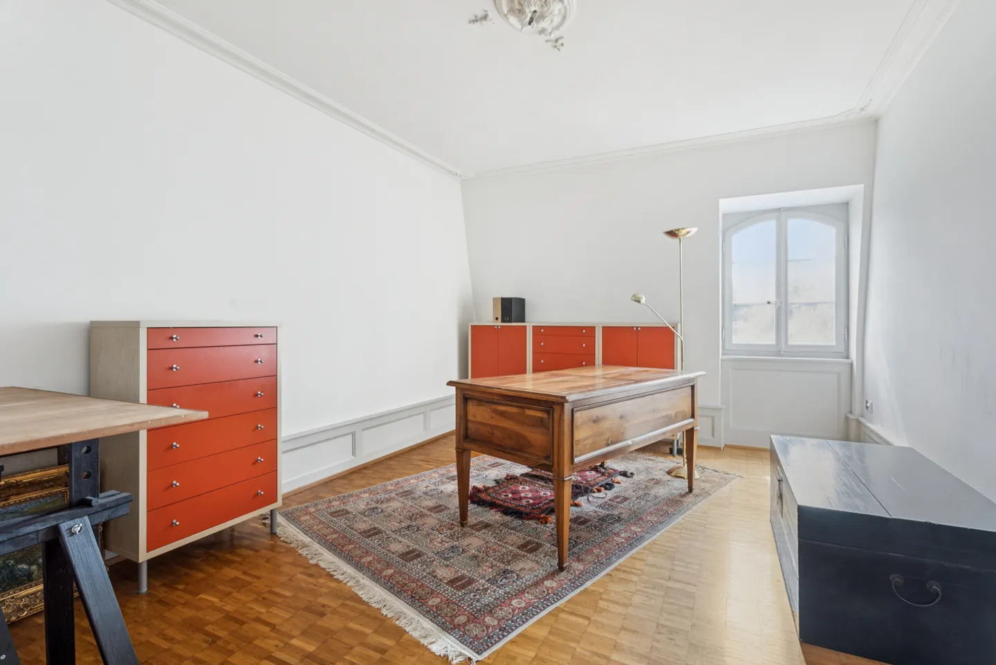 Prächtiges, außergewöhnliches Duplex nur wenige Schritte vom Ufer des Murtensees entfernt - Foto 7 von 13