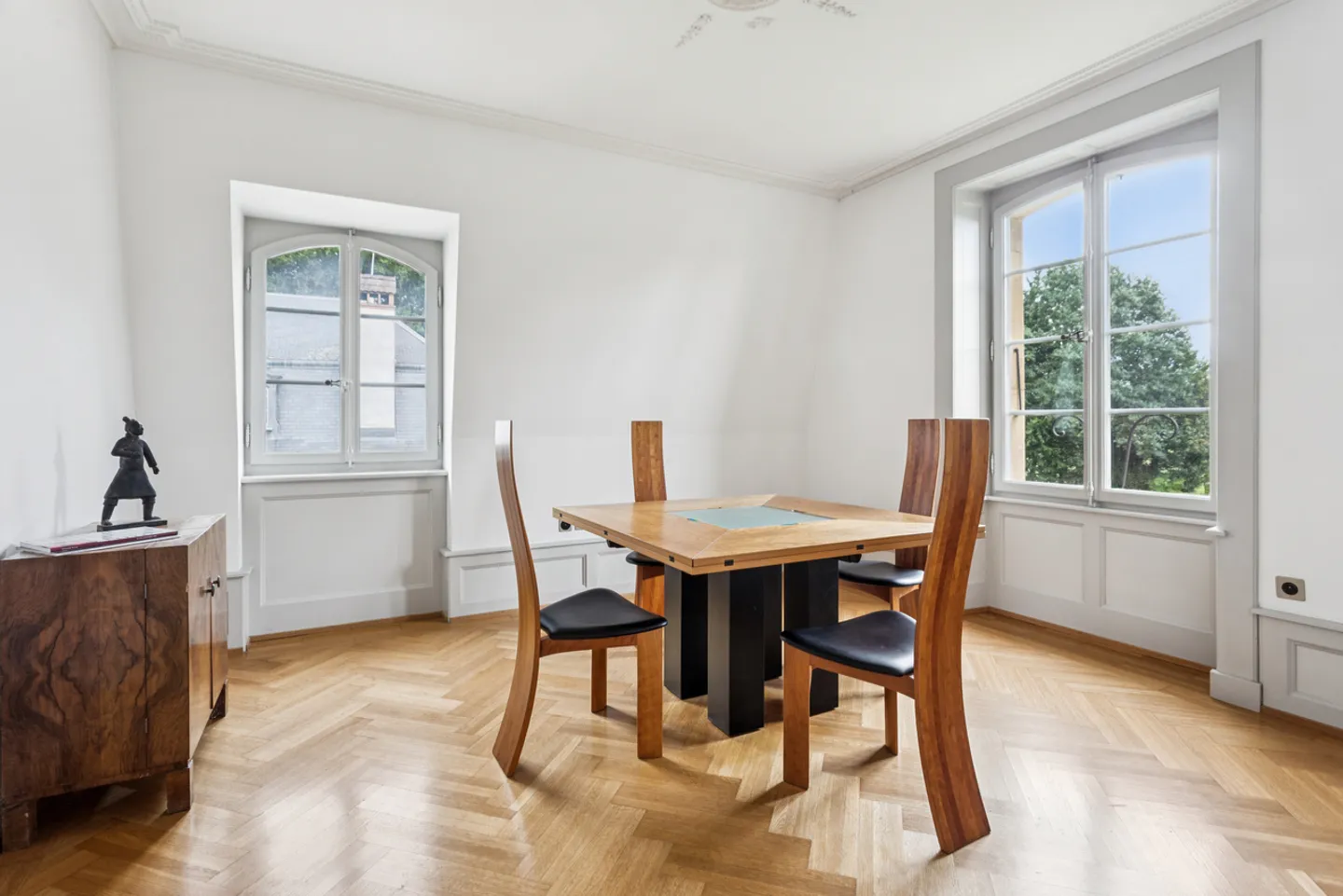 Prächtiges, außergewöhnliches Duplex nur wenige Schritte vom Ufer des Murtensees entfernt - Foto 4 von 13