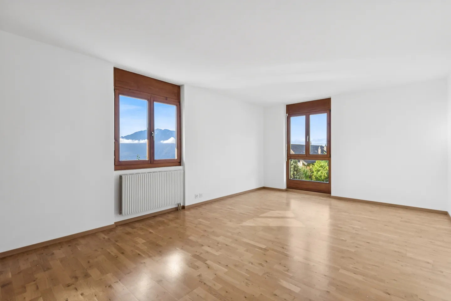 Very beautiful 5.5 room house with lake view - Photo 9 of 13
