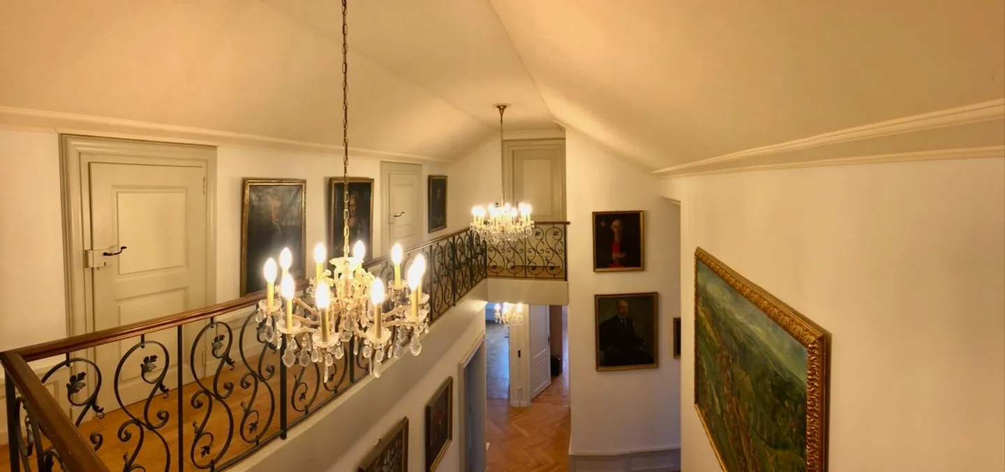 Prächtiges, außergewöhnliches Duplex nur wenige Schritte vom Ufer des Murtensees entfernt - Foto 11 von 13