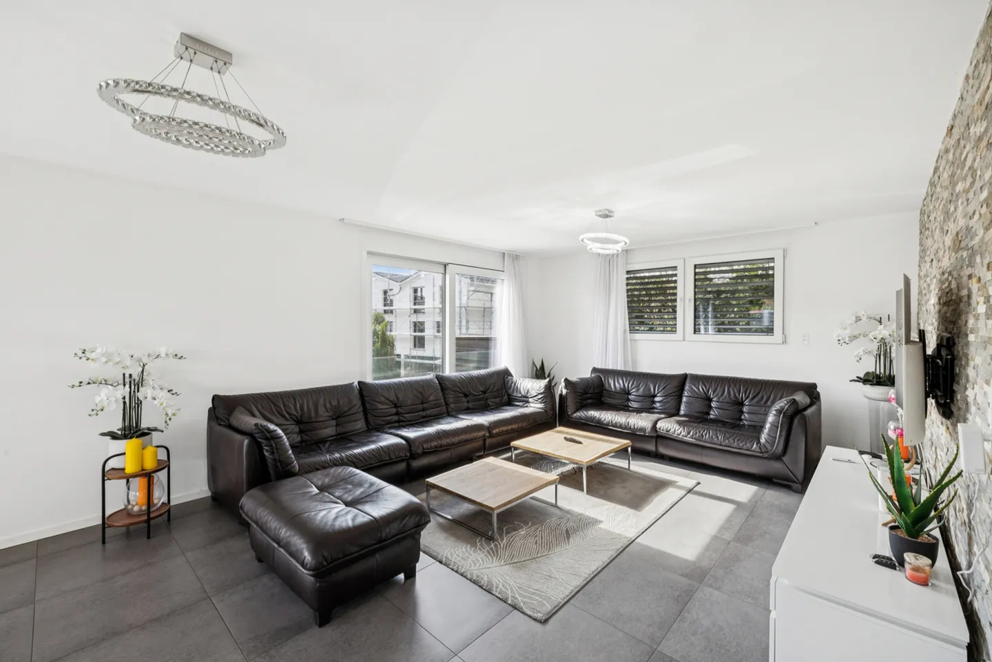 Helle Familienhaus, das in zwei Wohnungen unterteilt werden kann - Foto 3 von 10