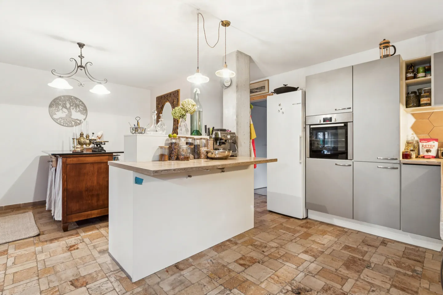 Magnificent renovated farmhouse with a lot of character and close to the lake - Photo 6 of 13