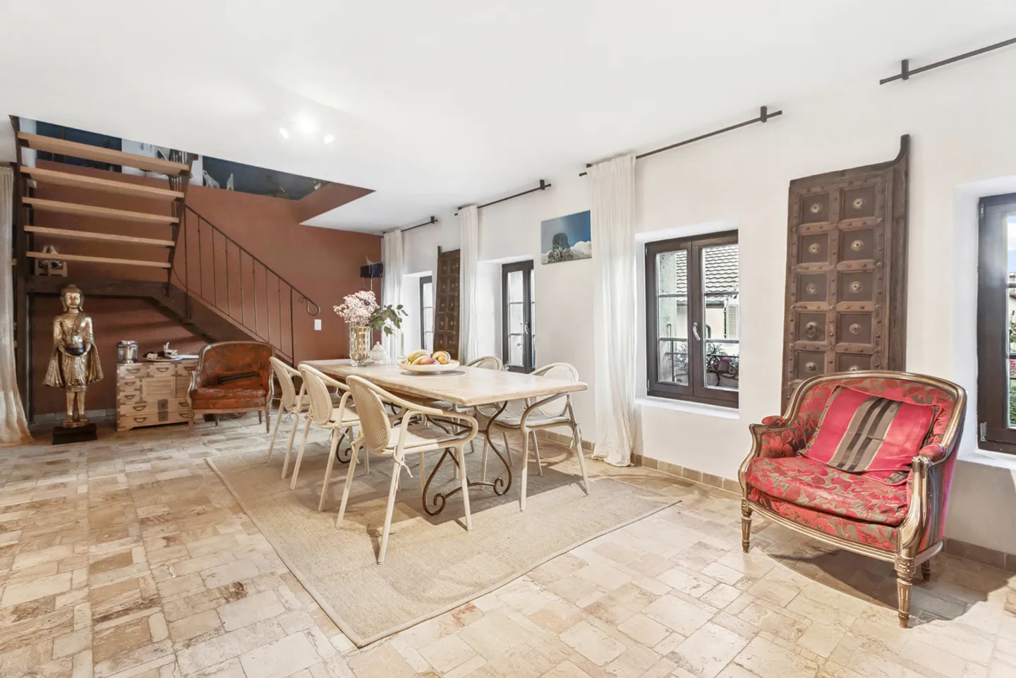 Magnificent renovated farmhouse with a lot of character and close to the lake - Photo 4 of 13