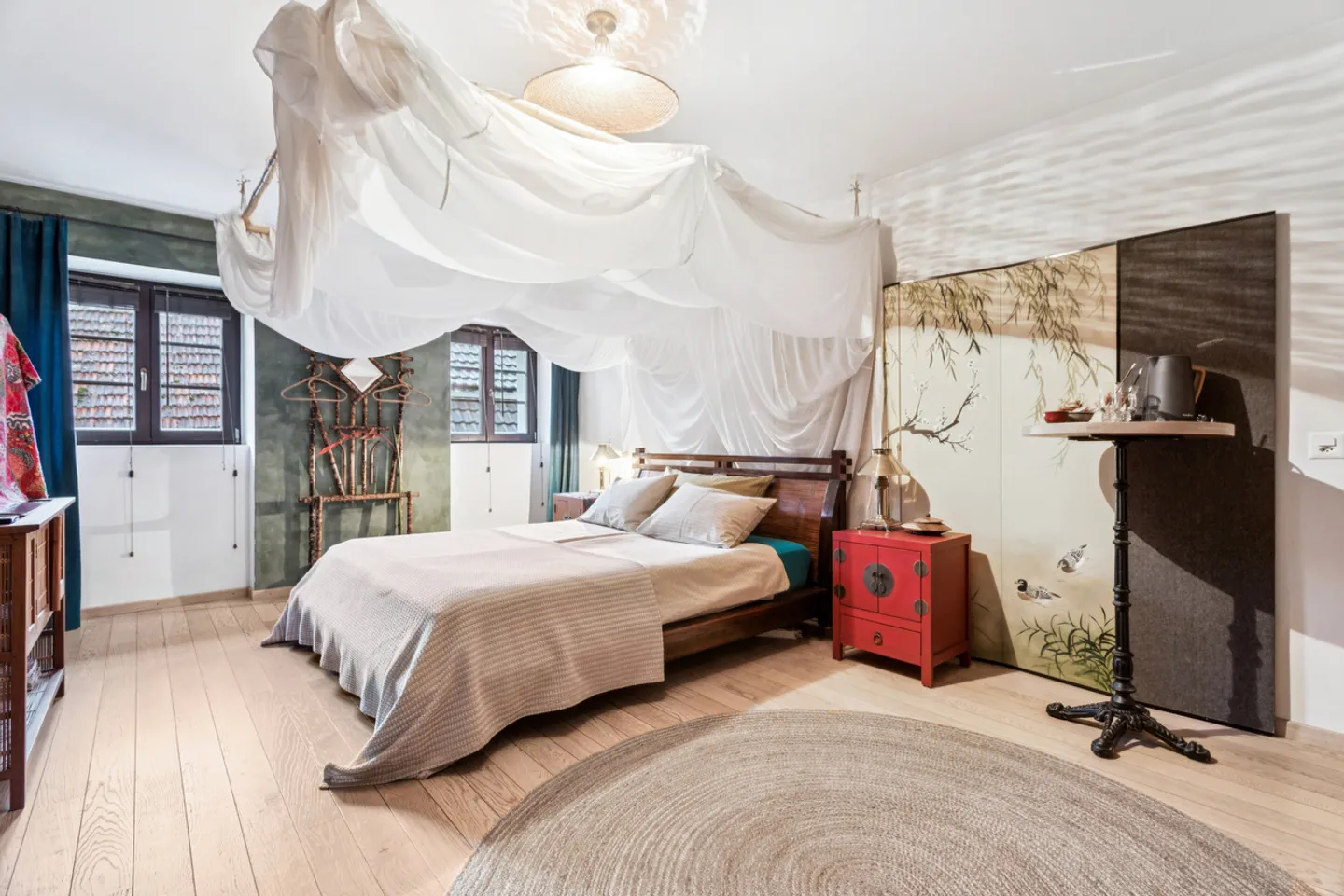 Magnificent renovated farmhouse with a lot of character and close to the lake - Photo 8 of 13