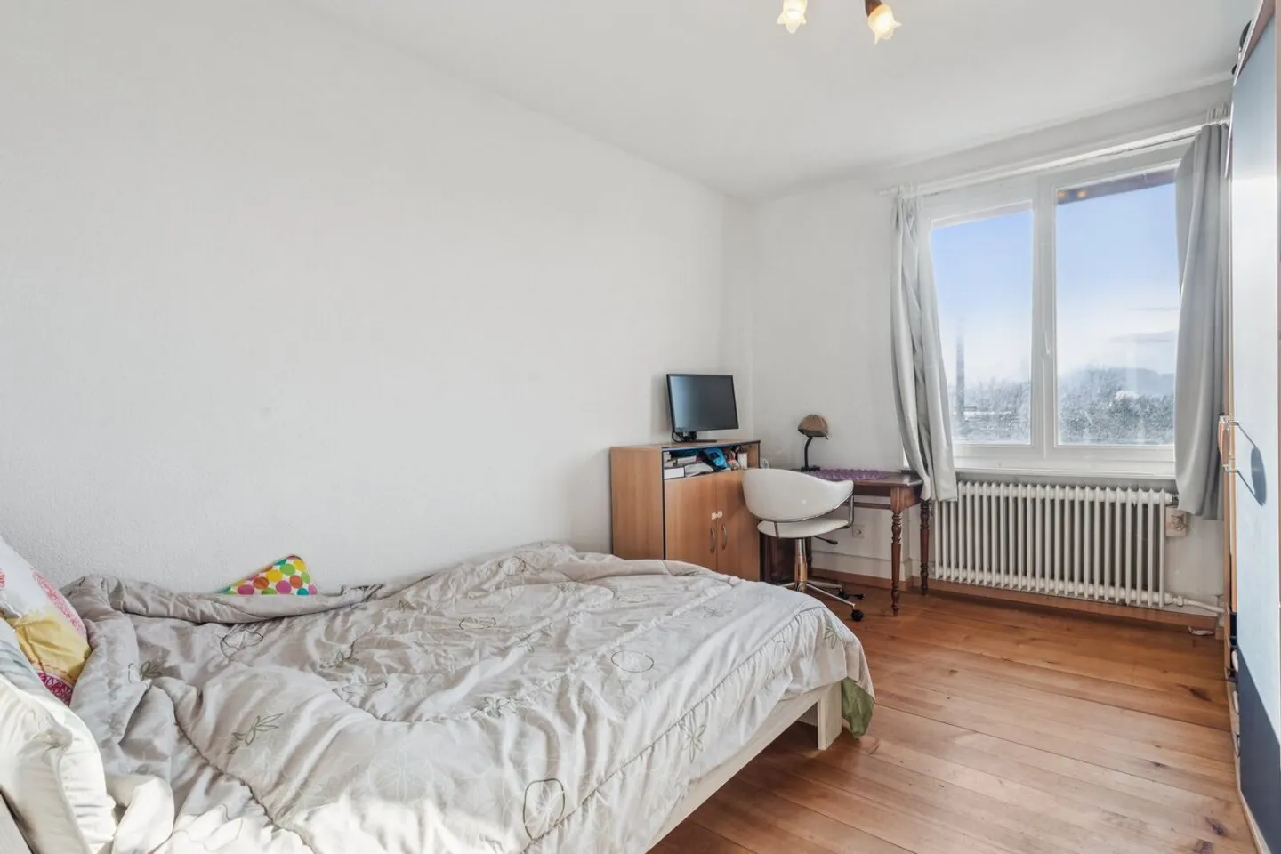 Einfamilienhaus mit Garten und Blick auf die Berge - Foto 6 von 13