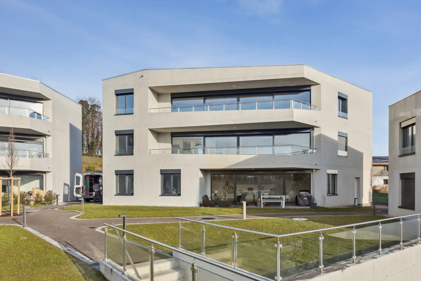 ESCLUSIVITÀ! Magnifico appartamento nuovo di 5.5 locali a Belfaux - Foto 2 di 10