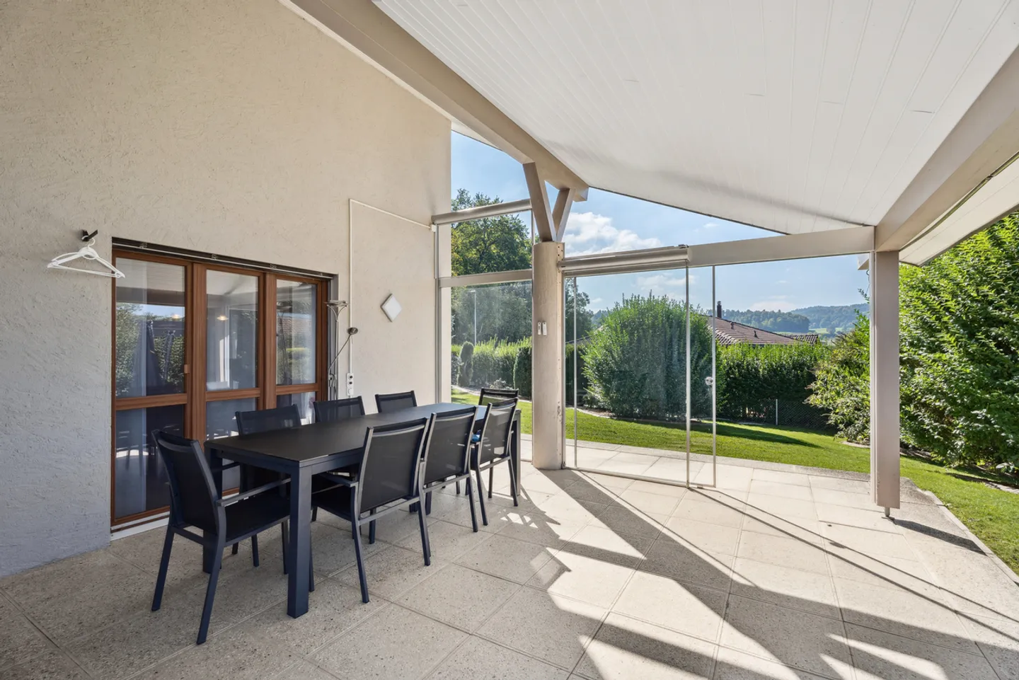 Élégante villa familiale au coeur de Cugy (FR) - Foto 1 von 10