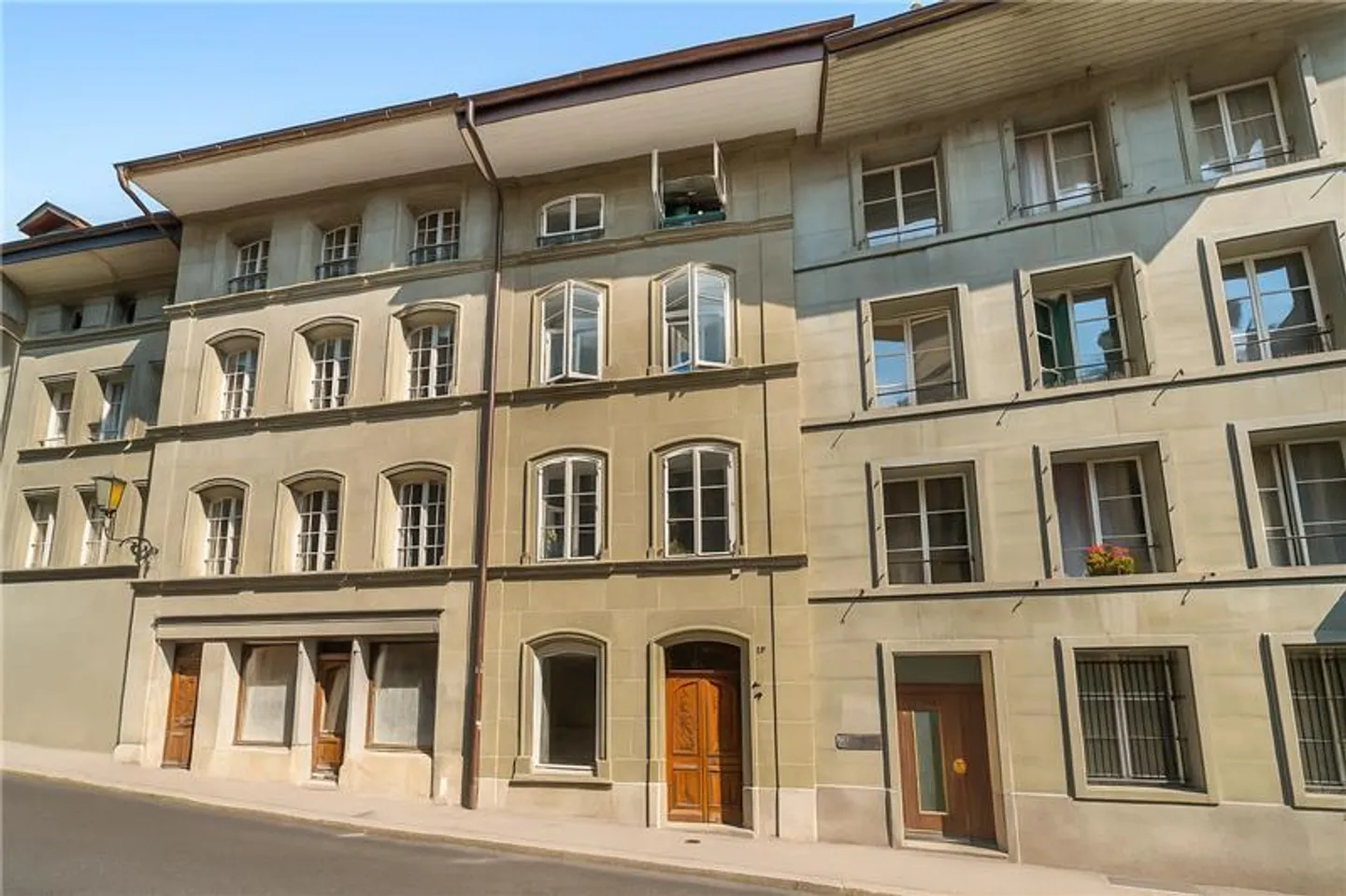 Außergewöhnliches Stadthaus mit 7,5 Zimmern im Herzen von Fribourg - Foto 1 von 13