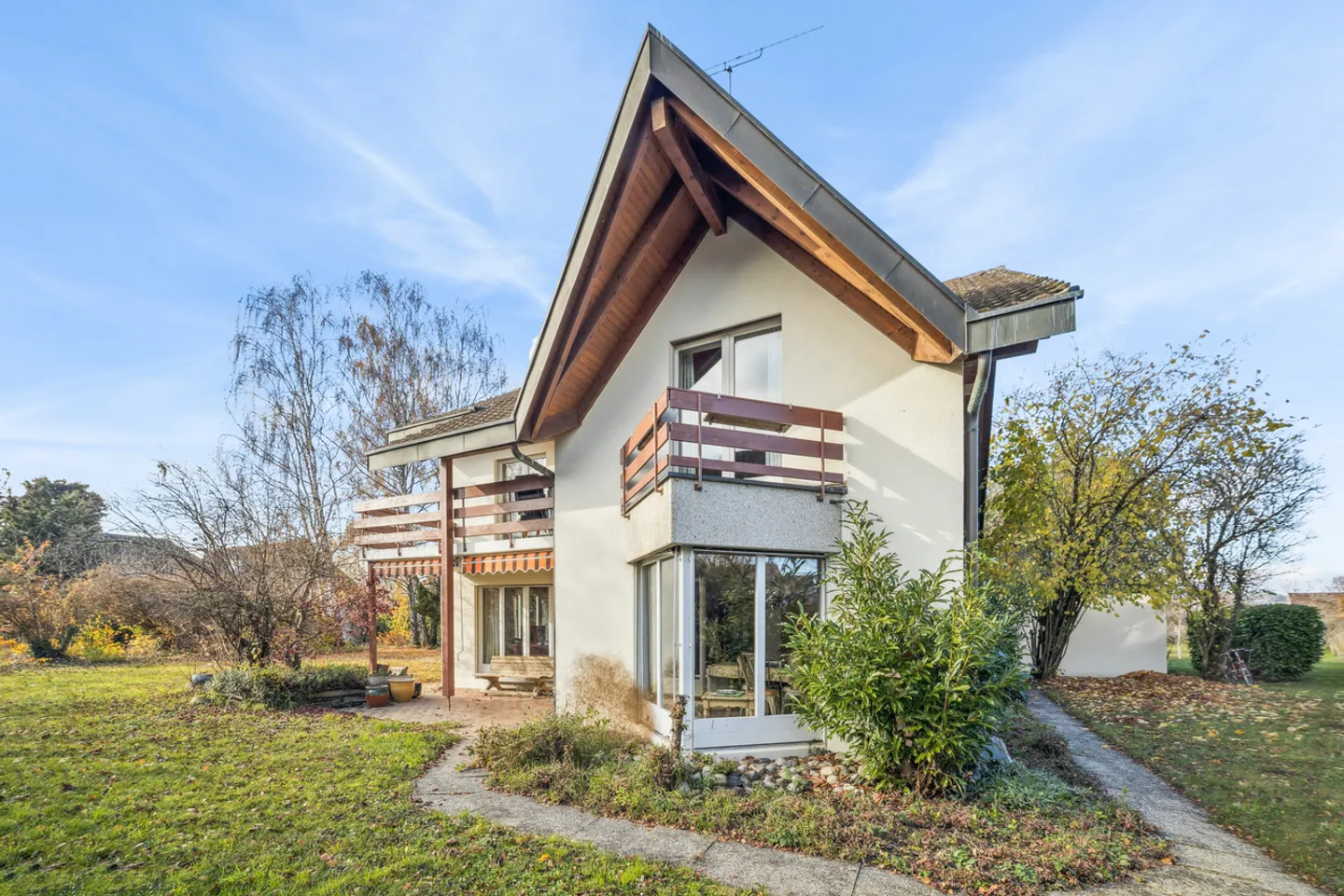 Grande casa di 6,5 stanze su ampio terreno a Meyriez - Foto 2 di 13