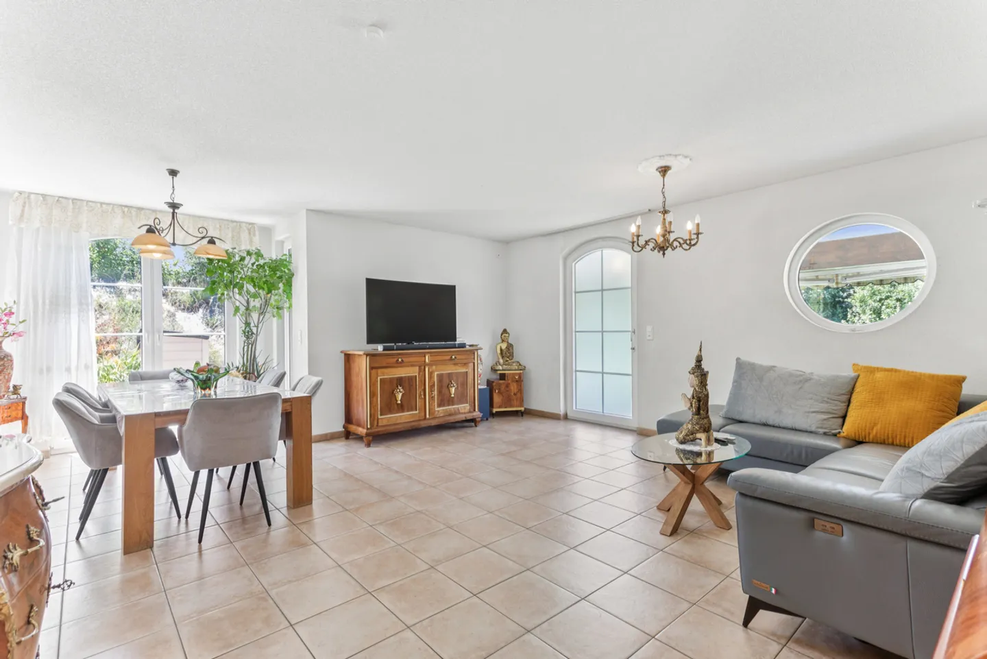 Bella casa con due appartamenti indipendenti alle porte di Friburgo - Foto 4 di 13