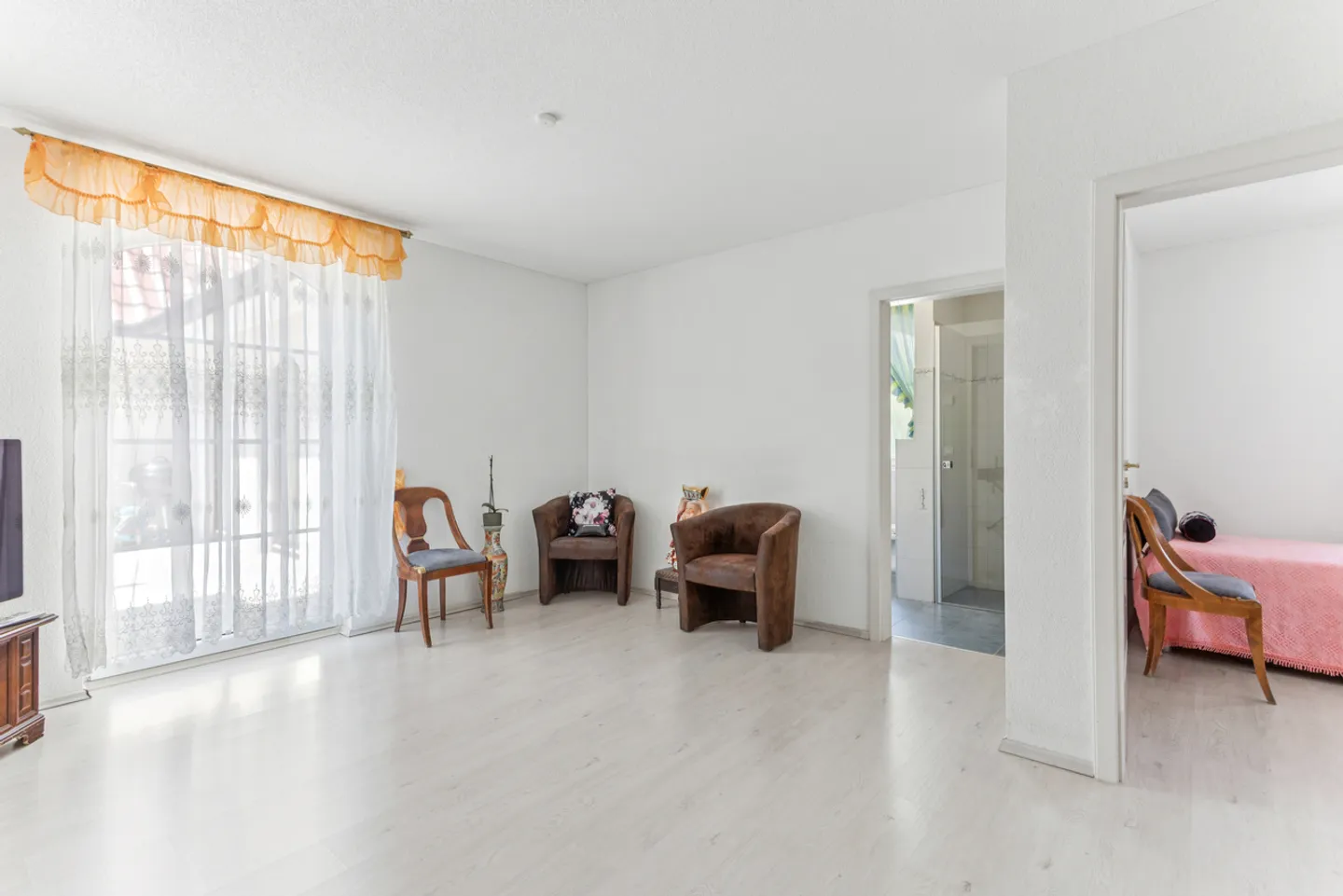 Bella casa con due appartamenti indipendenti alle porte di Friburgo - Foto 10 di 13