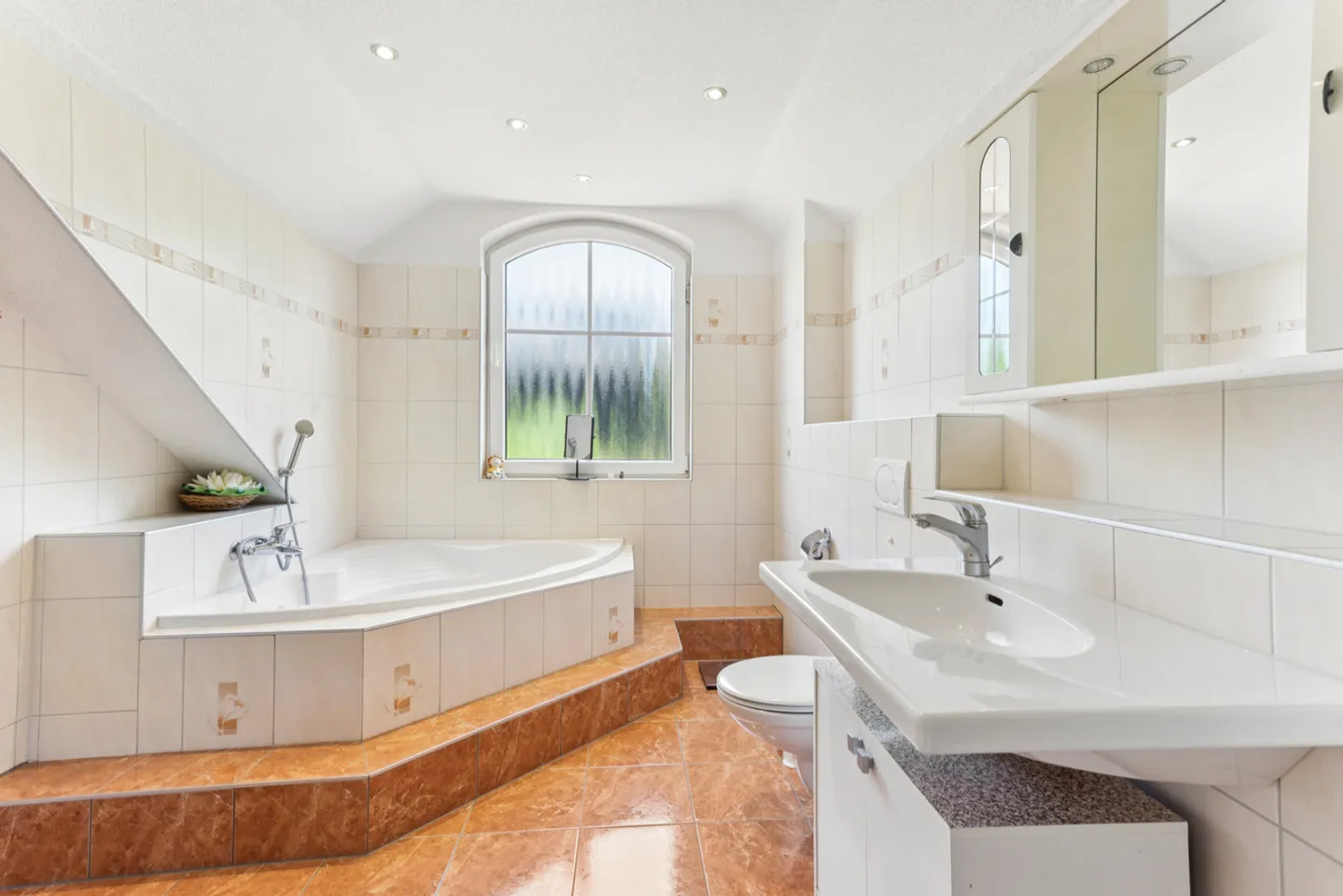 Bella casa con due appartamenti indipendenti alle porte di Friburgo - Foto 9 di 13