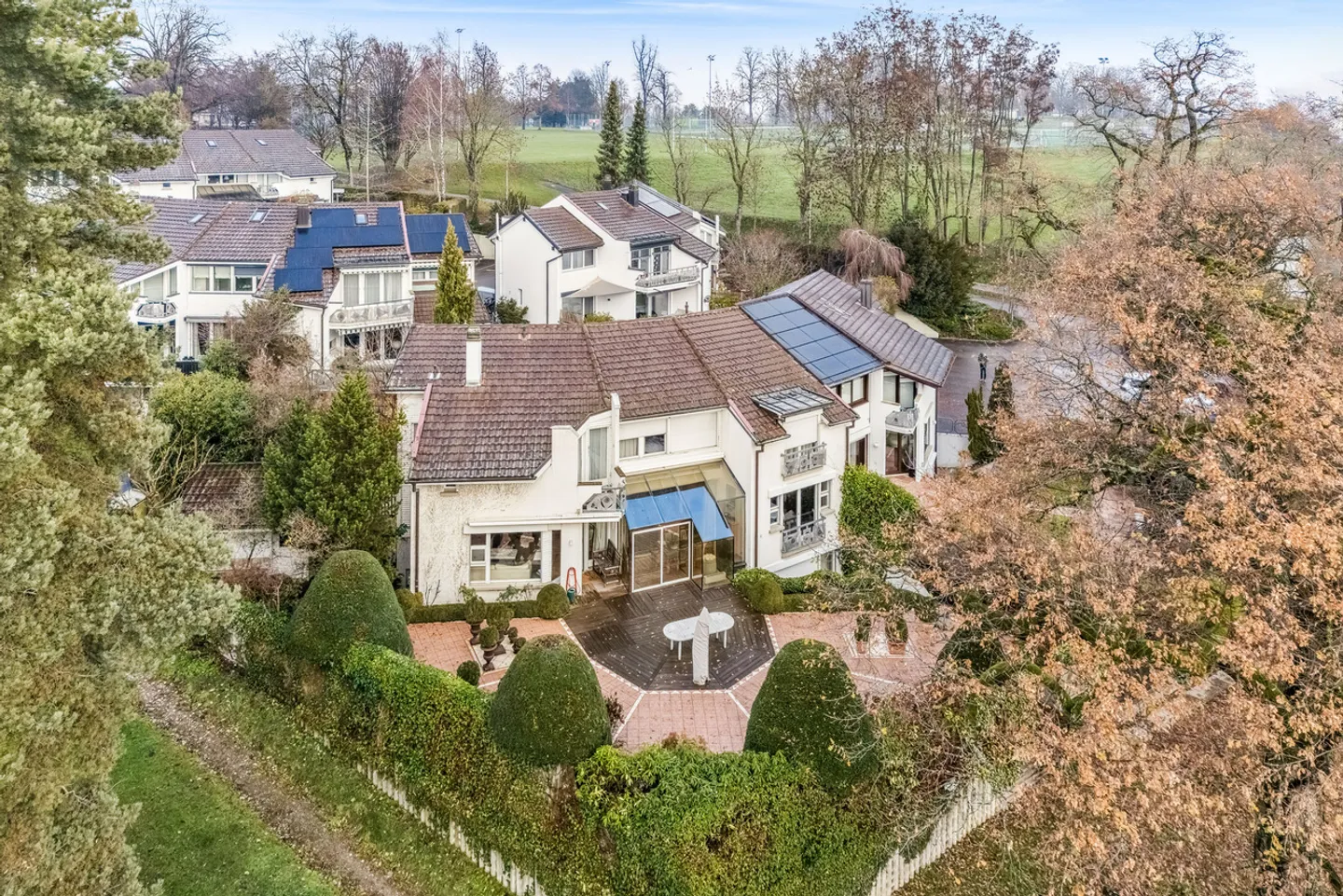 Superbe maison jumelée de 10 pièces  avec appartement de rendement - Photo 8 sur 9