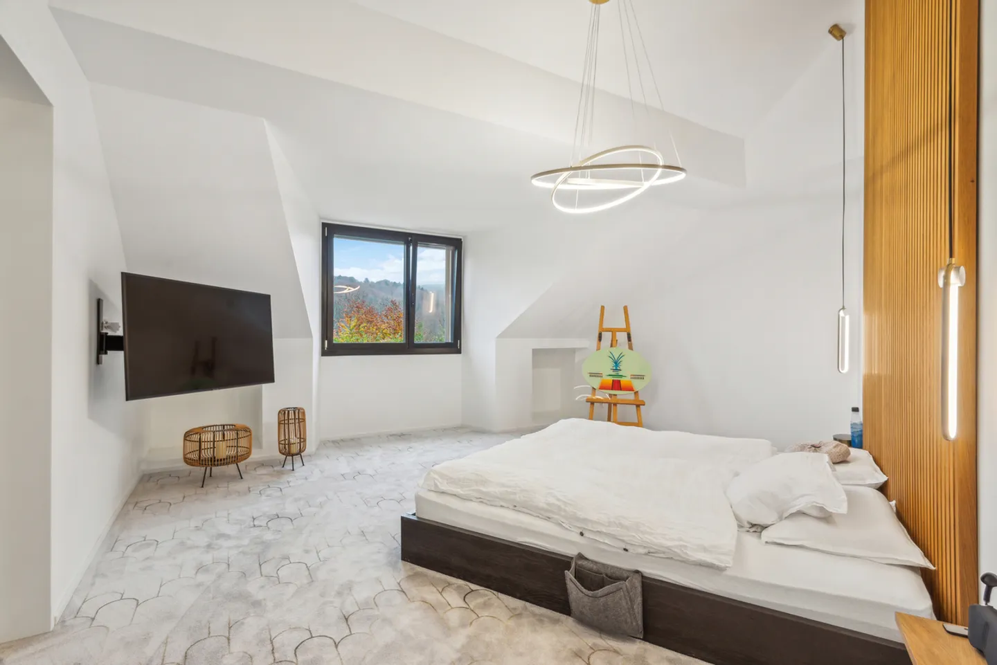 Exceptional property in a quiet residential area - Photo 7 of 13