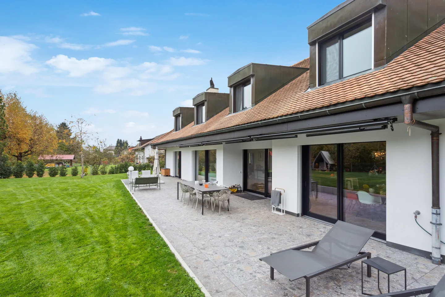 Exceptional property in a quiet residential area - Photo 1 of 13