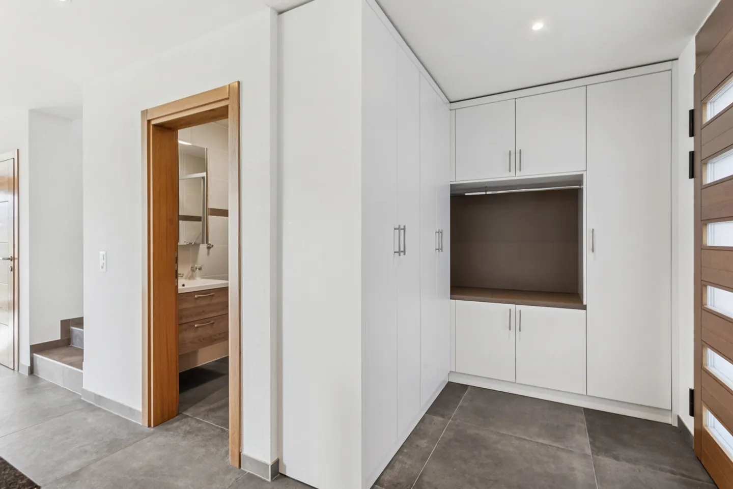 4,5-Zimmer angrenzende Villa ideal für eine Familie - Foto 4 von 13