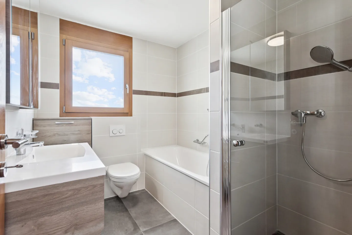 4,5-Zimmer angrenzende Villa ideal für eine Familie - Foto 10 von 13