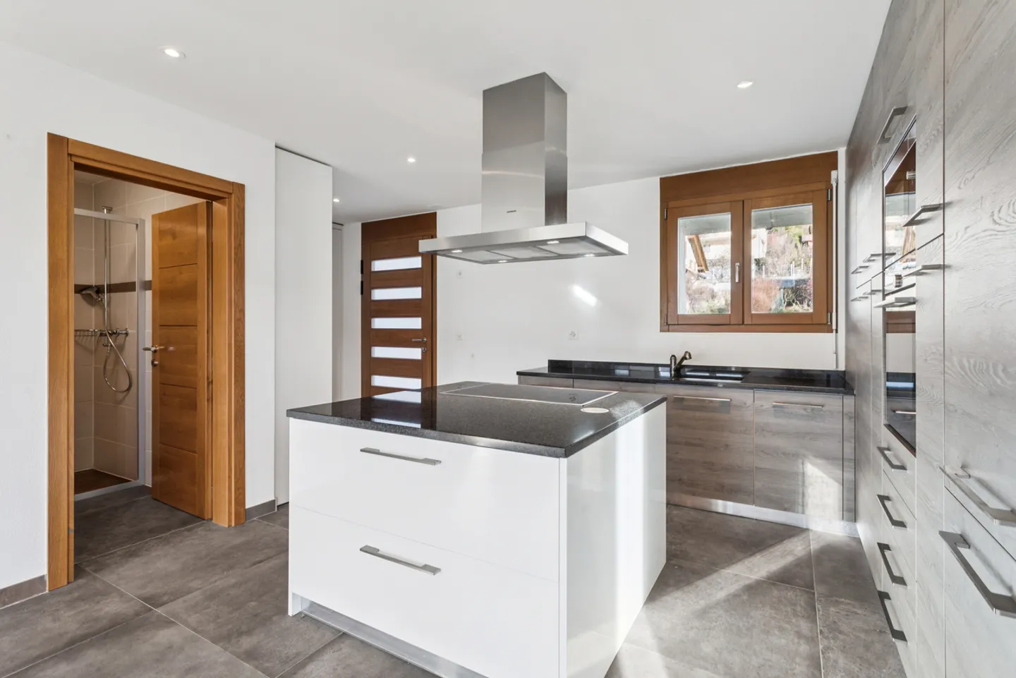 4,5-Zimmer angrenzende Villa ideal für eine Familie - Foto 5 von 13