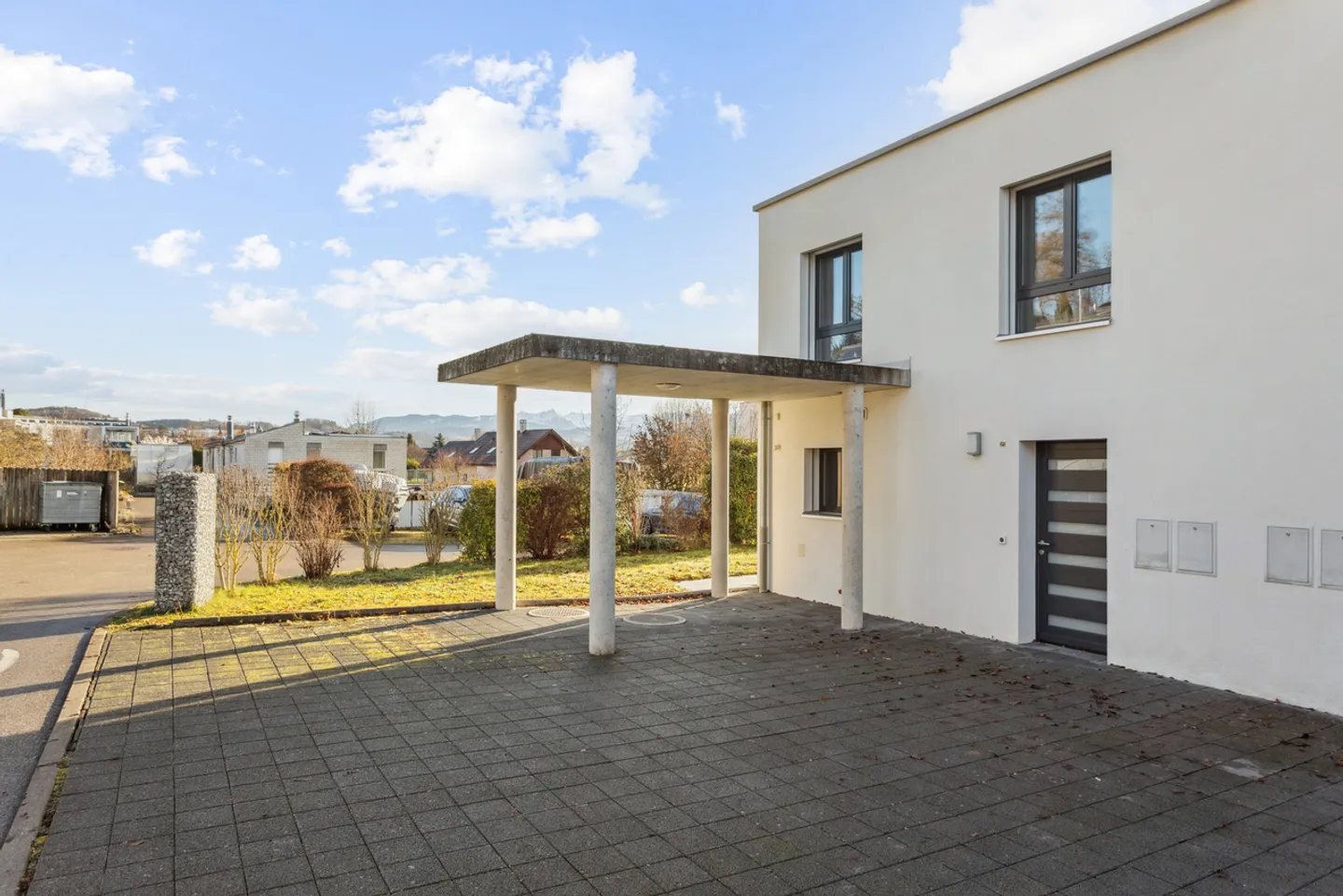 4,5-Zimmer angrenzende Villa ideal für eine Familie - Foto 13 von 13