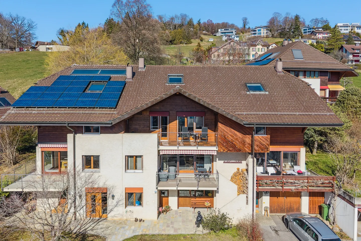 Maison de charme avec vue sur le lac - Photo 2 sur 13