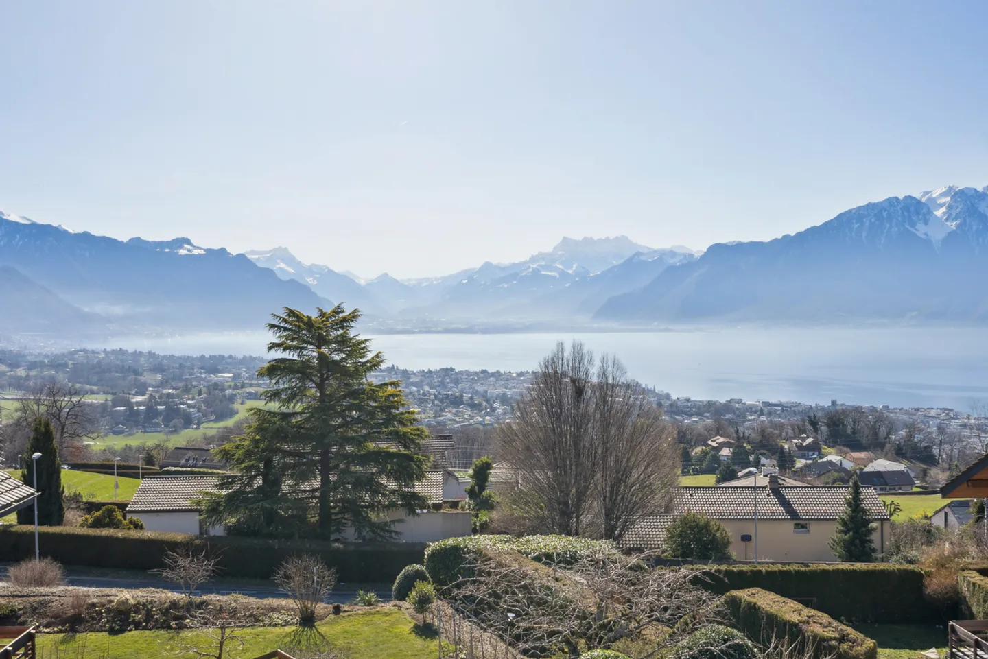 Maison de charme avec vue sur le lac - Photo 1 sur 13