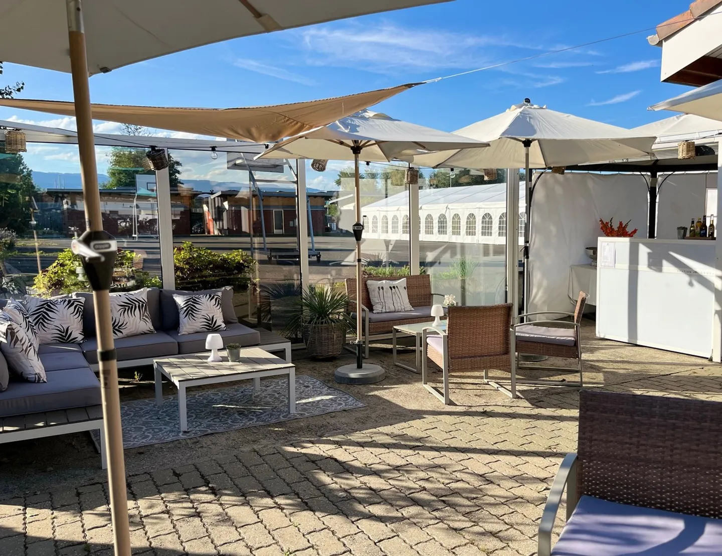 Immeuble avec restaurant, épicerie et chambres proche du lac - Foto 4 di 13