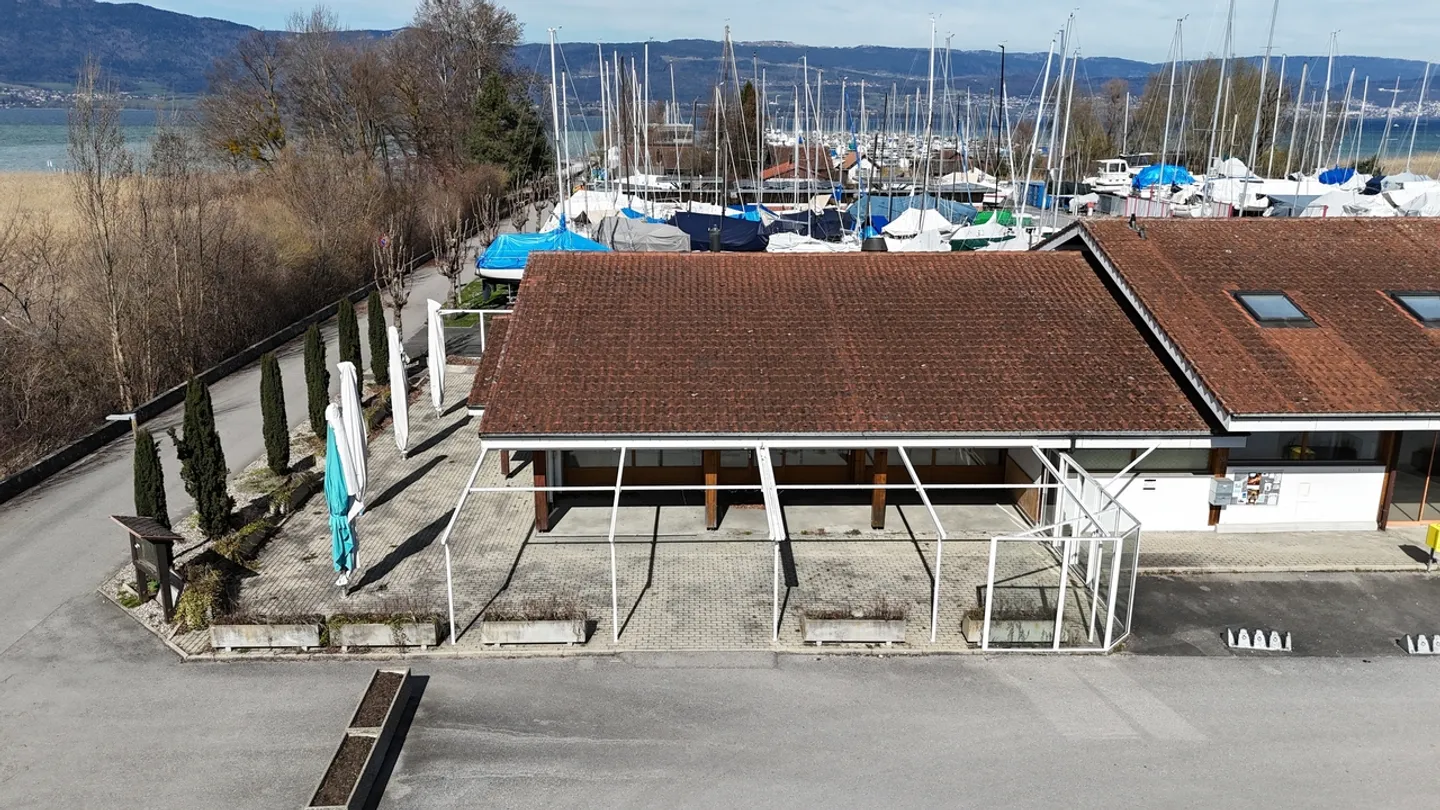 Immeuble avec restaurant, épicerie et chambres proche du lac - Foto 12 di 13