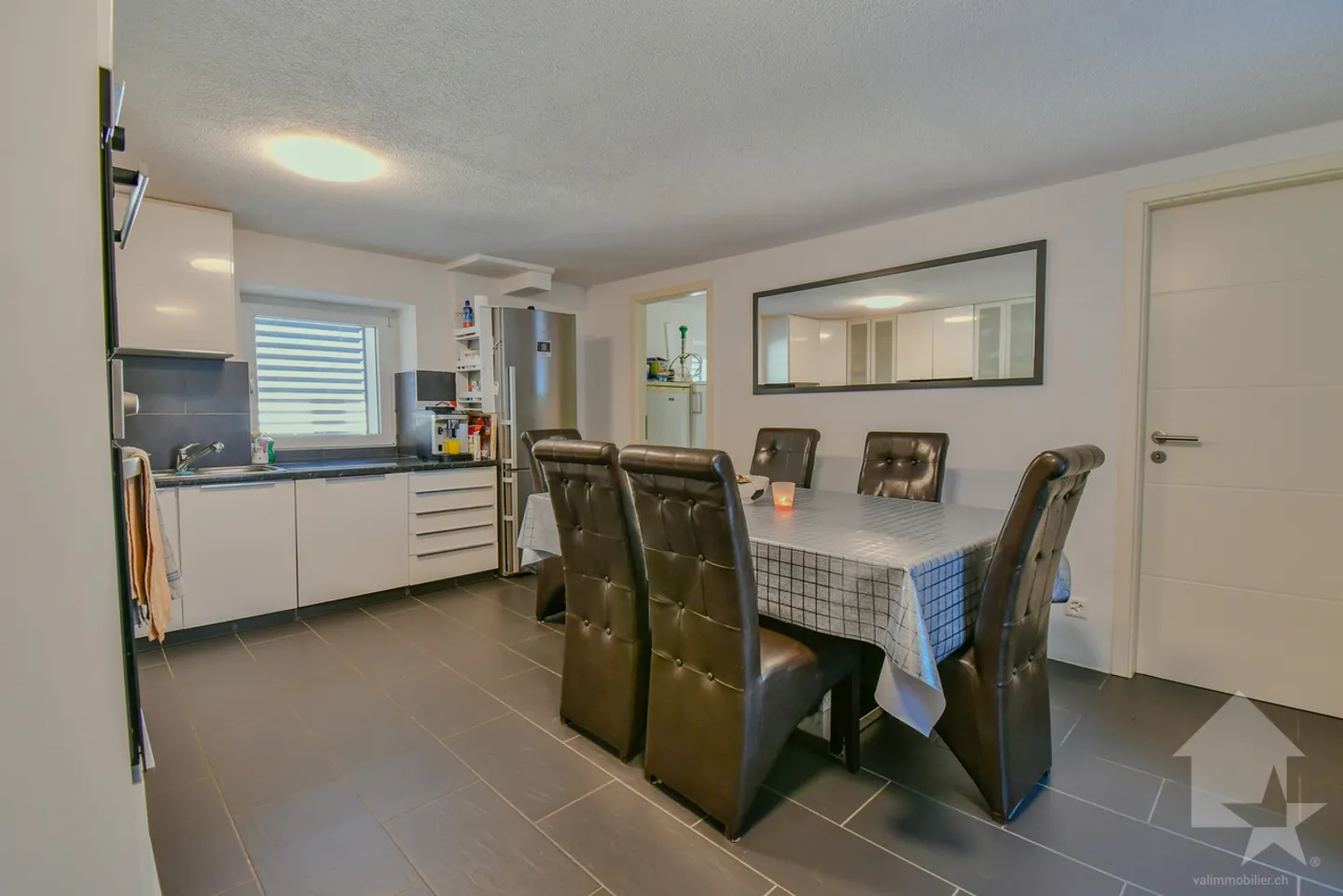 Large family home with adjoining apartment in Dorénaz - Photo 5 of 13
