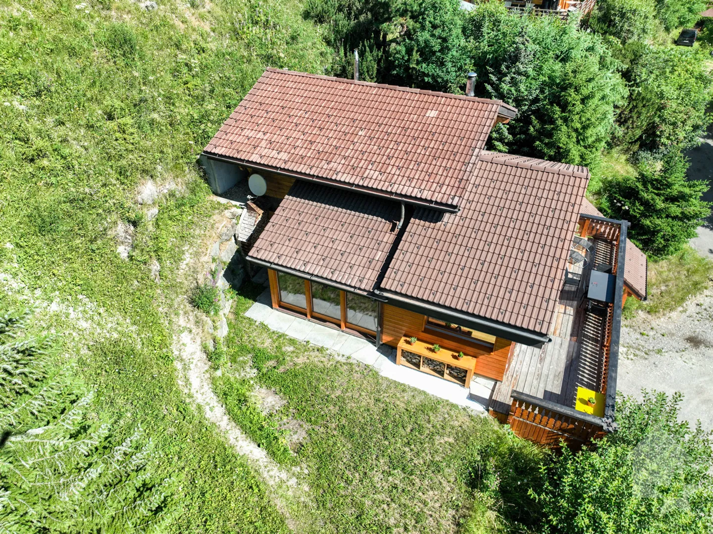 Magnificent chalet near the ski slopes - Photo 4 of 13