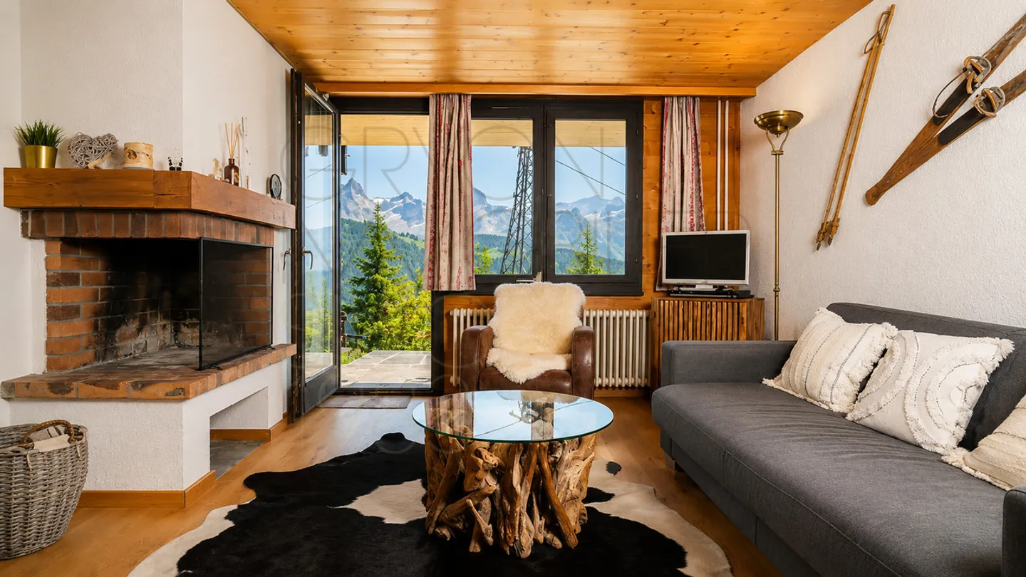 Charming Chalet with Mountain View - Photo 4 of 9