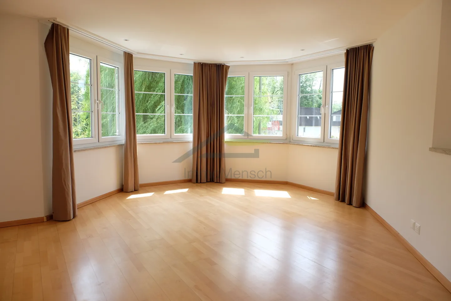 Freistehendes Einfamilienhaus in Bottmingen - Foto 6 von 10