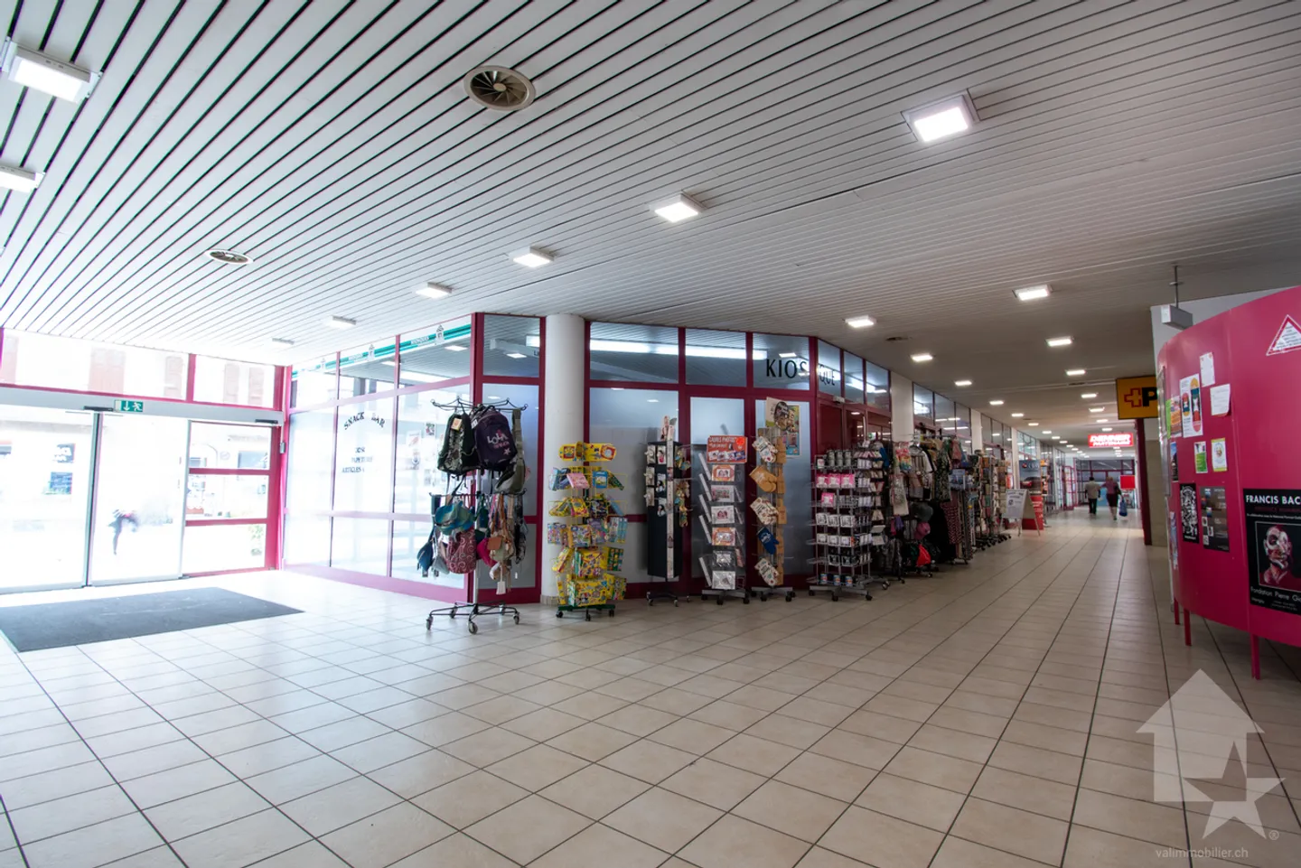 Vouvry, spazio commerciale nel centro del villaggio - Foto 6 di 6