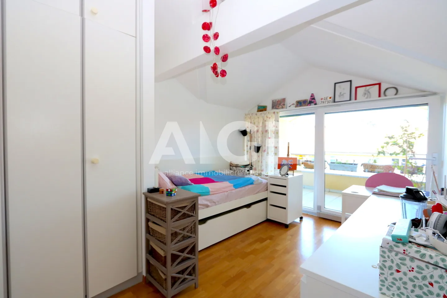 Beautiful duplex apartment in Confignon - Photo 11 of 13